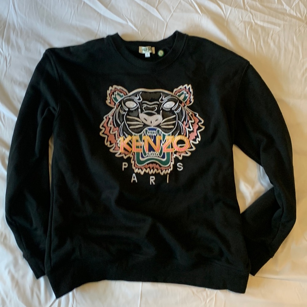 Cute sweatshirt great condition